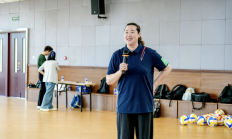 极速电竞APP:女排奥运冠军宋妮娜：青少年保持身心健康才能走得更远